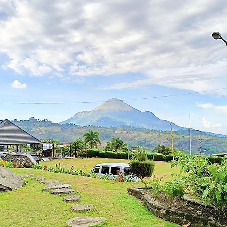 Pandurata Hotel & Bungalow Pasuruan Exterior foto